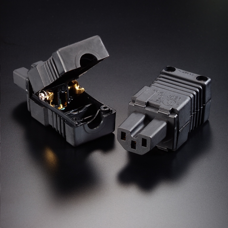Furutech FI-15E(Cu) High Performance slim IEC C15 kontakt i ren koppar