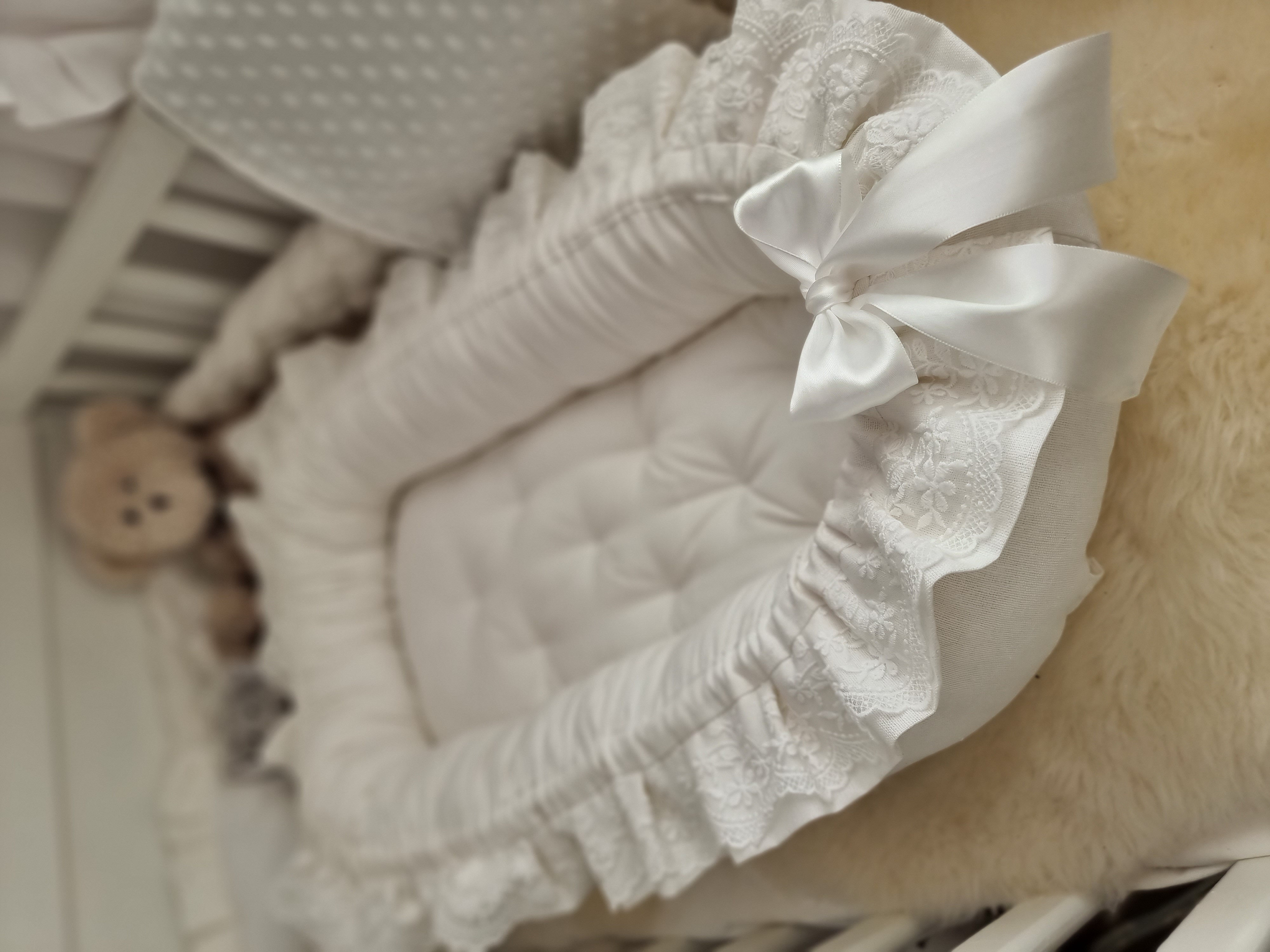 Babynest Ella vit linne 633