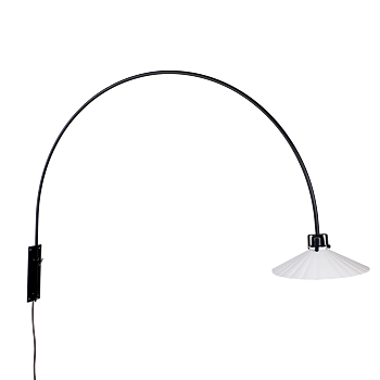 Vägglampa Anita – Stor Svart Metall | Industriell Design med Veckad Skärm