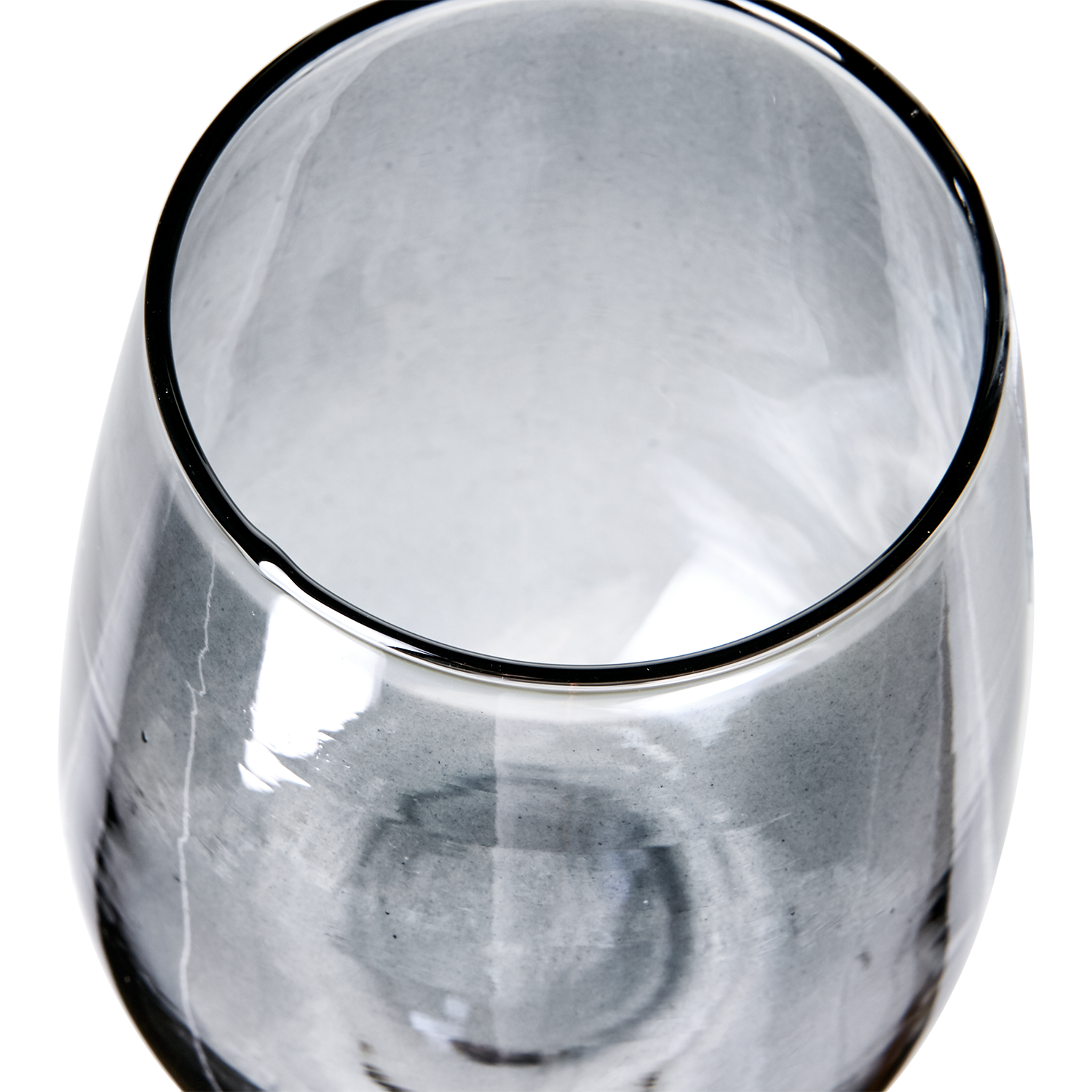 Vackert munblåstglas i rökblått.