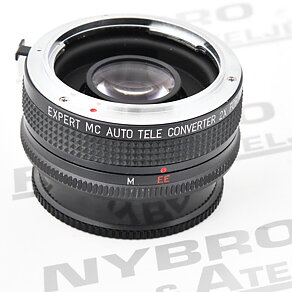 Expert 2x teleconverter Konica