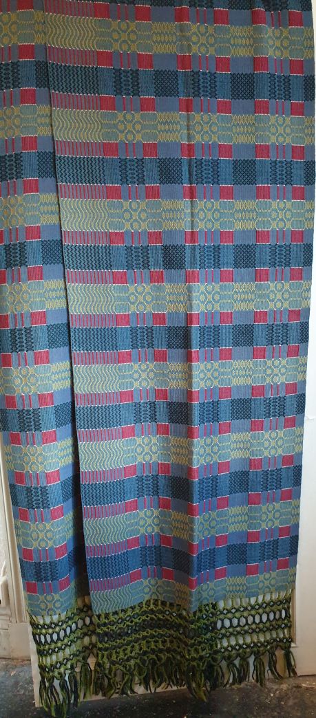 Draperies wool with fringe
