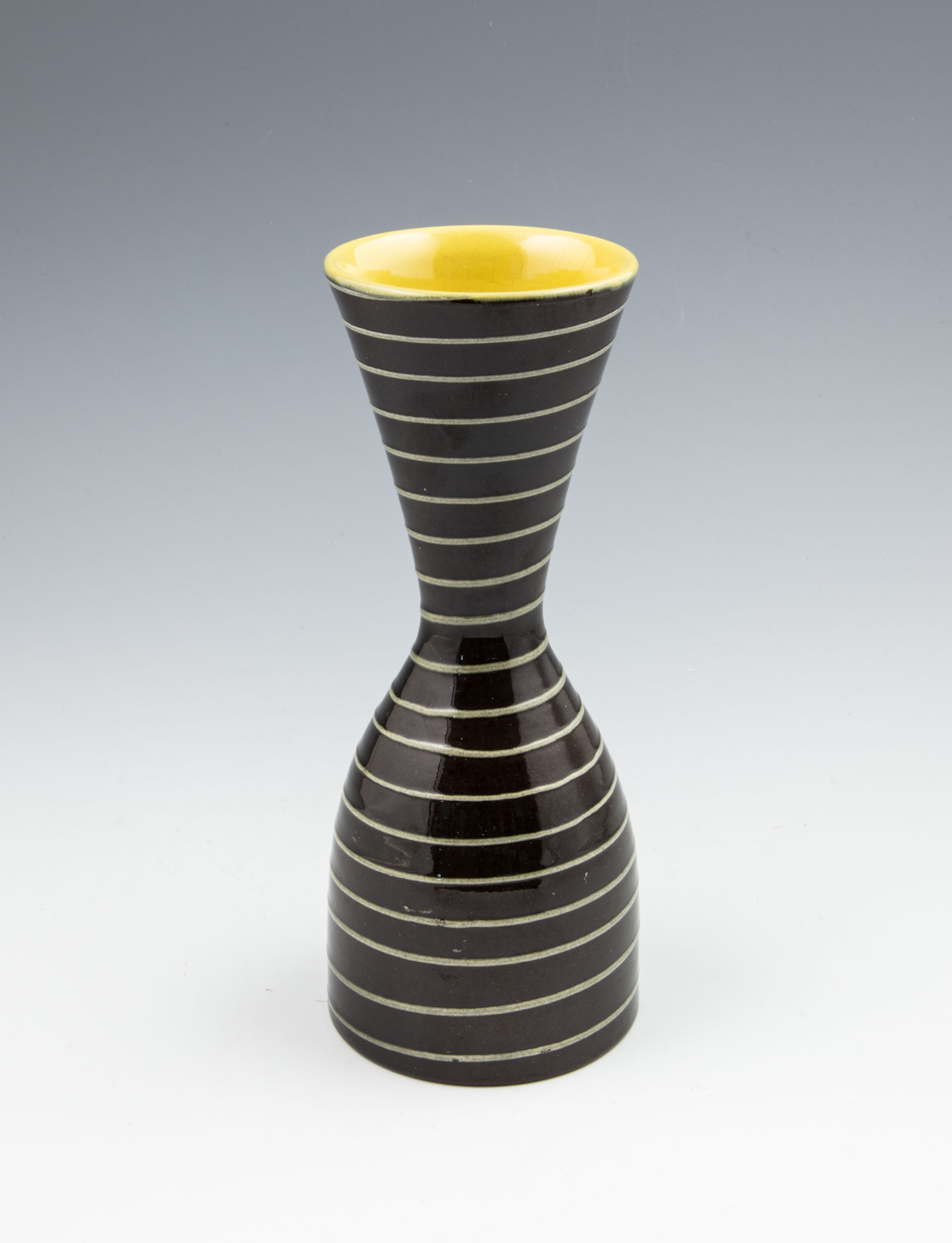 Vase no. 705