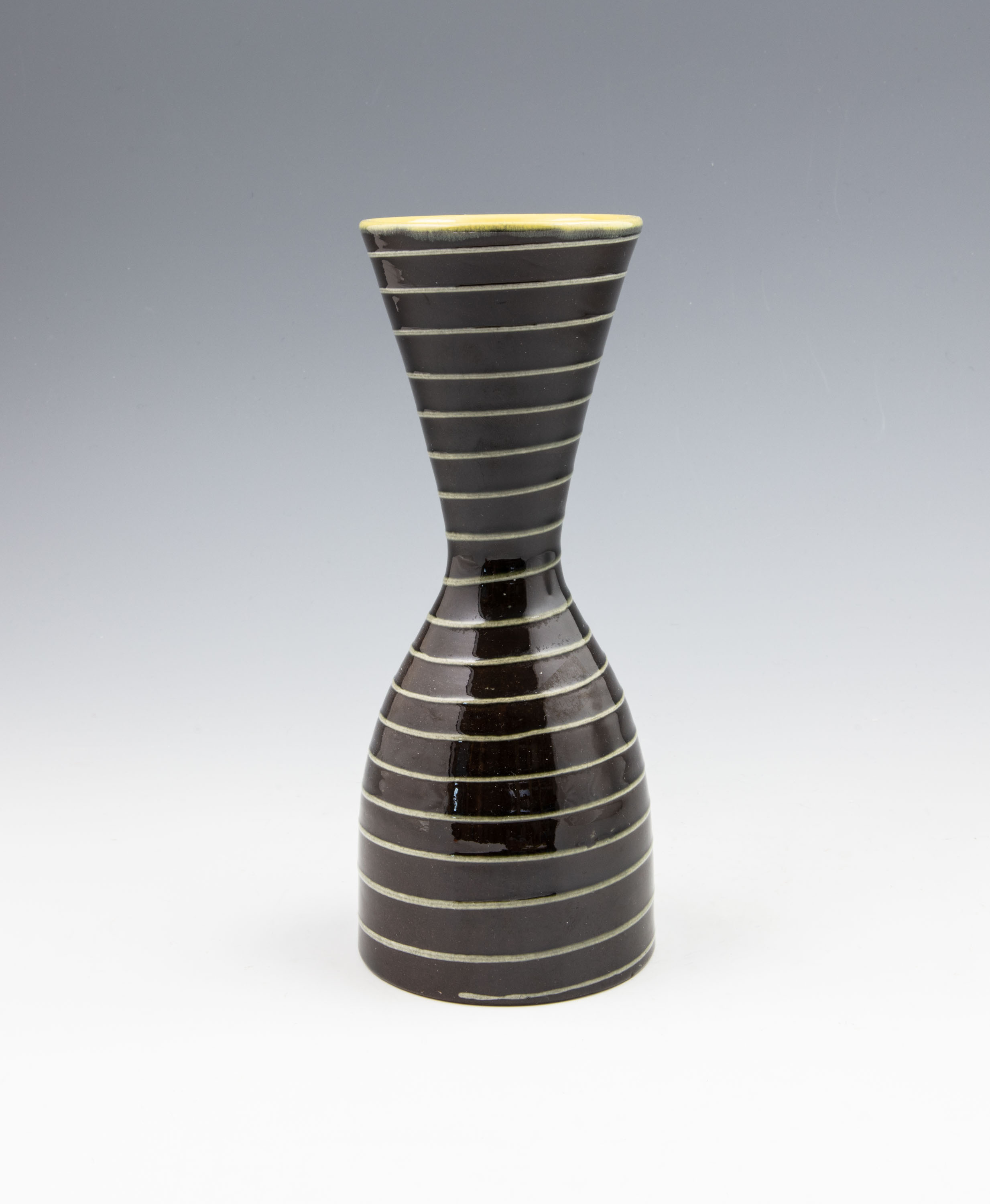 Vase no. 705 - 2
