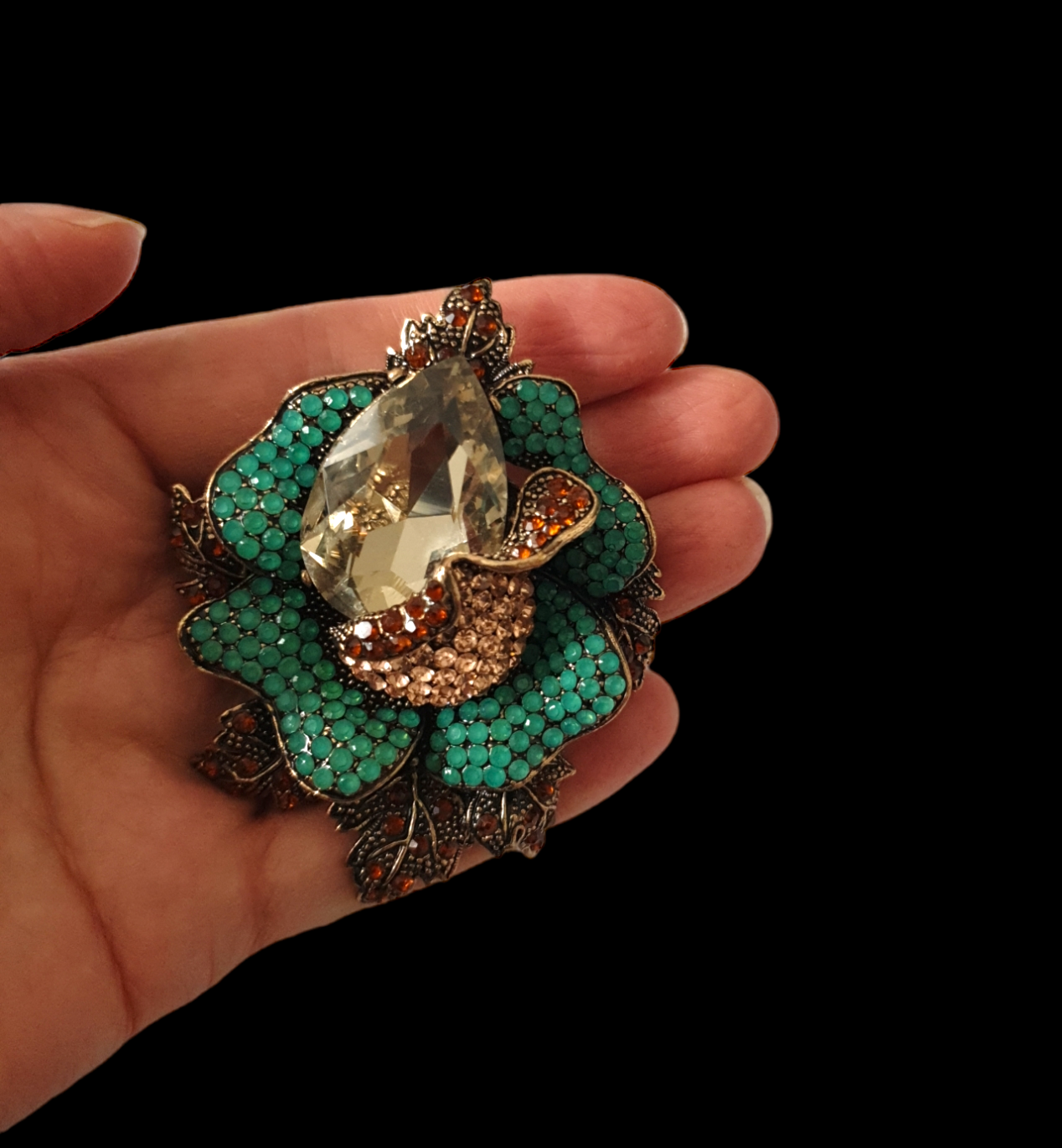 Brooch Crystal  - 4