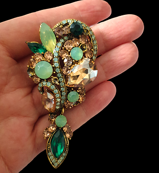Brooch Crystal 