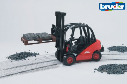 Bruder Linde Gaffeltruck H30D med 2 Pallar - 2