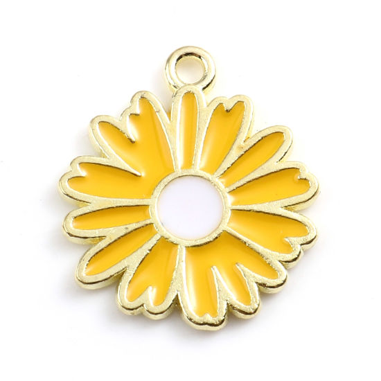 Charm   enamel daisy , yellow