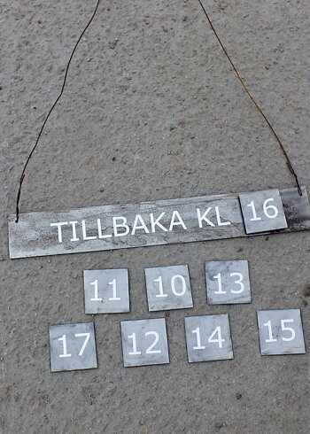 SKYLT MED UTBYTBARA DELAR