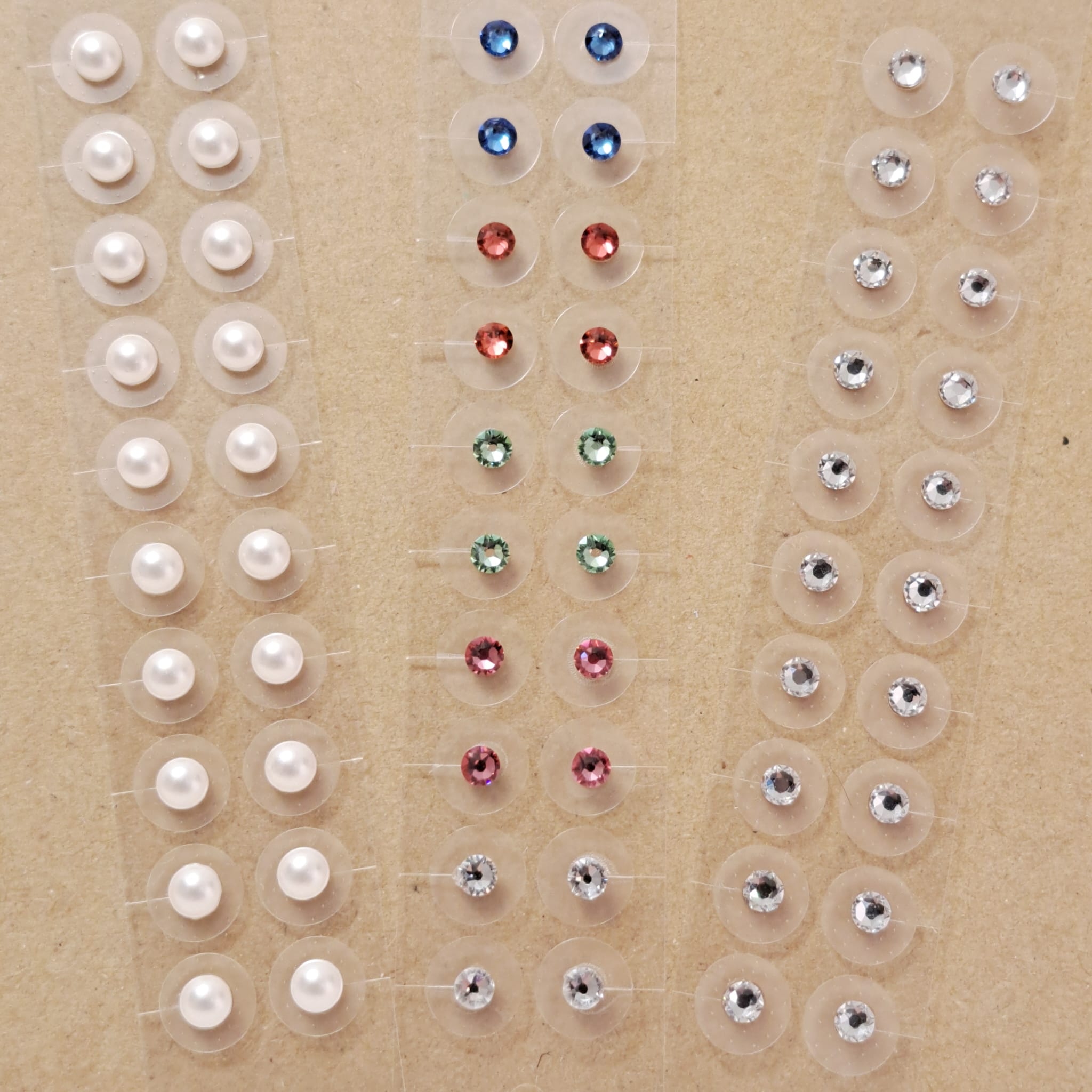 Chrystal Ear pellets, Swarovskikristaller  och pärlor,  Bling-Bling för öronen, 20 st