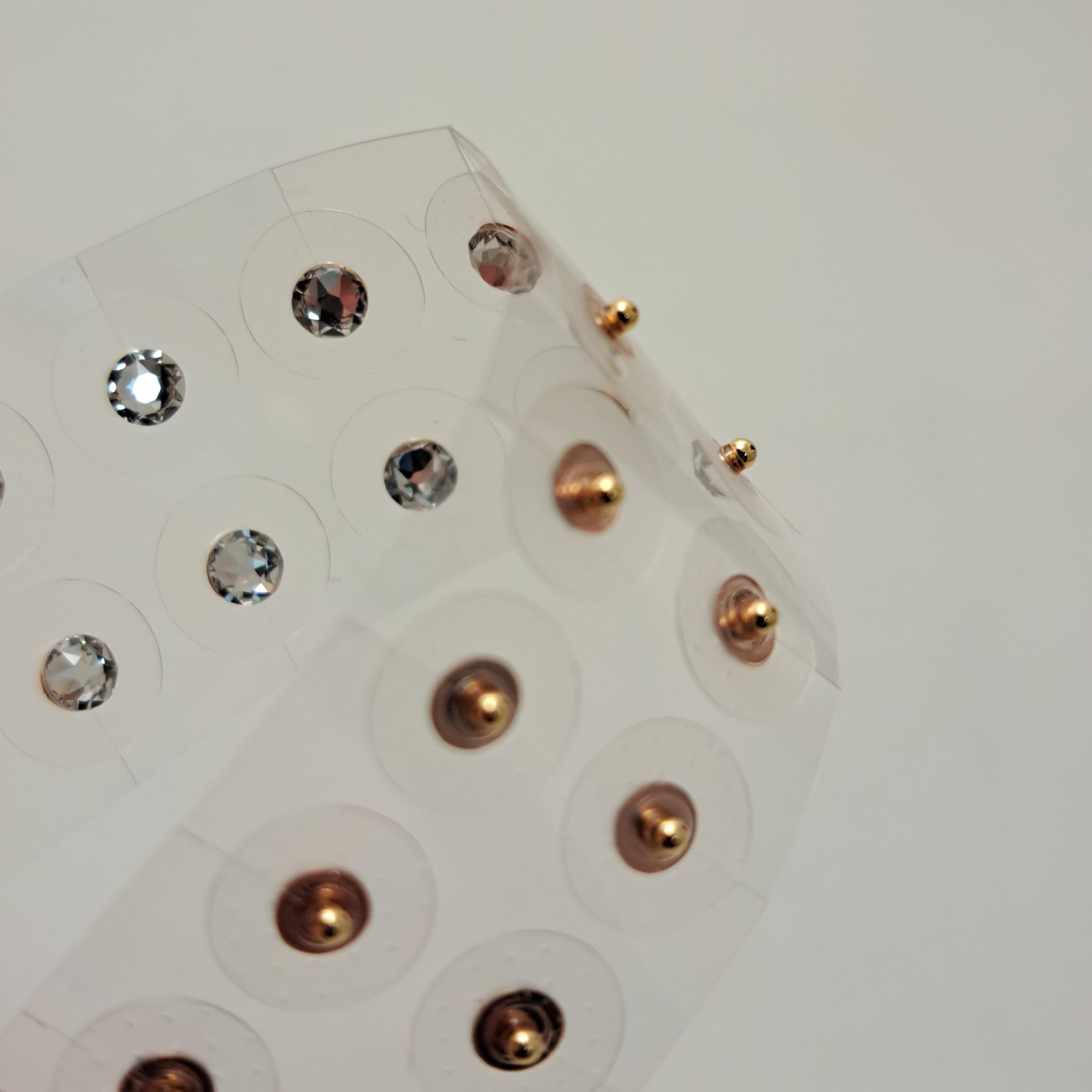 Chrystal Ear pellets, Swarovskikristaller  och pärlor,  Bling-Bling för öronen, 20 st - 2