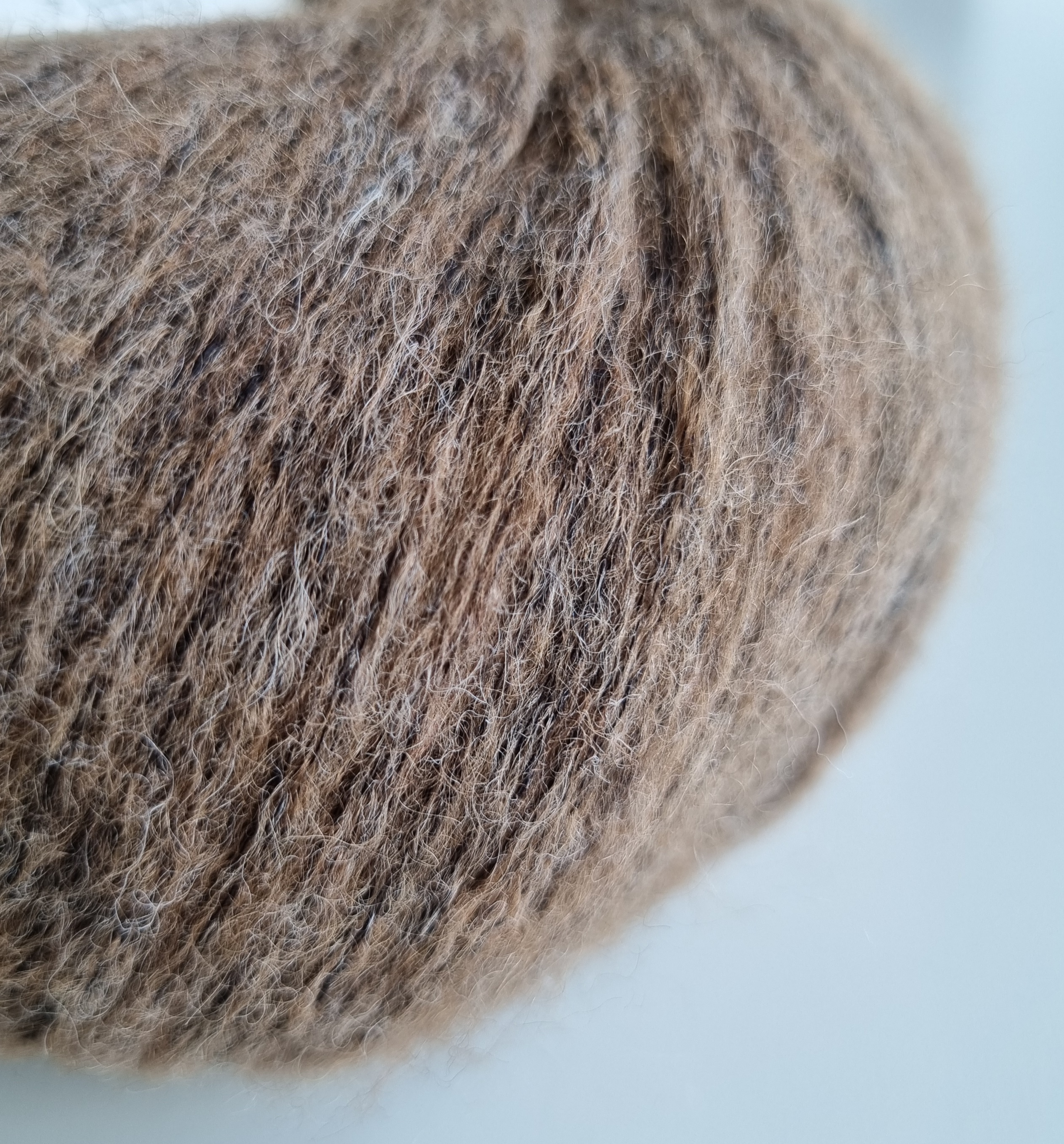 Snefnug Lysebrun