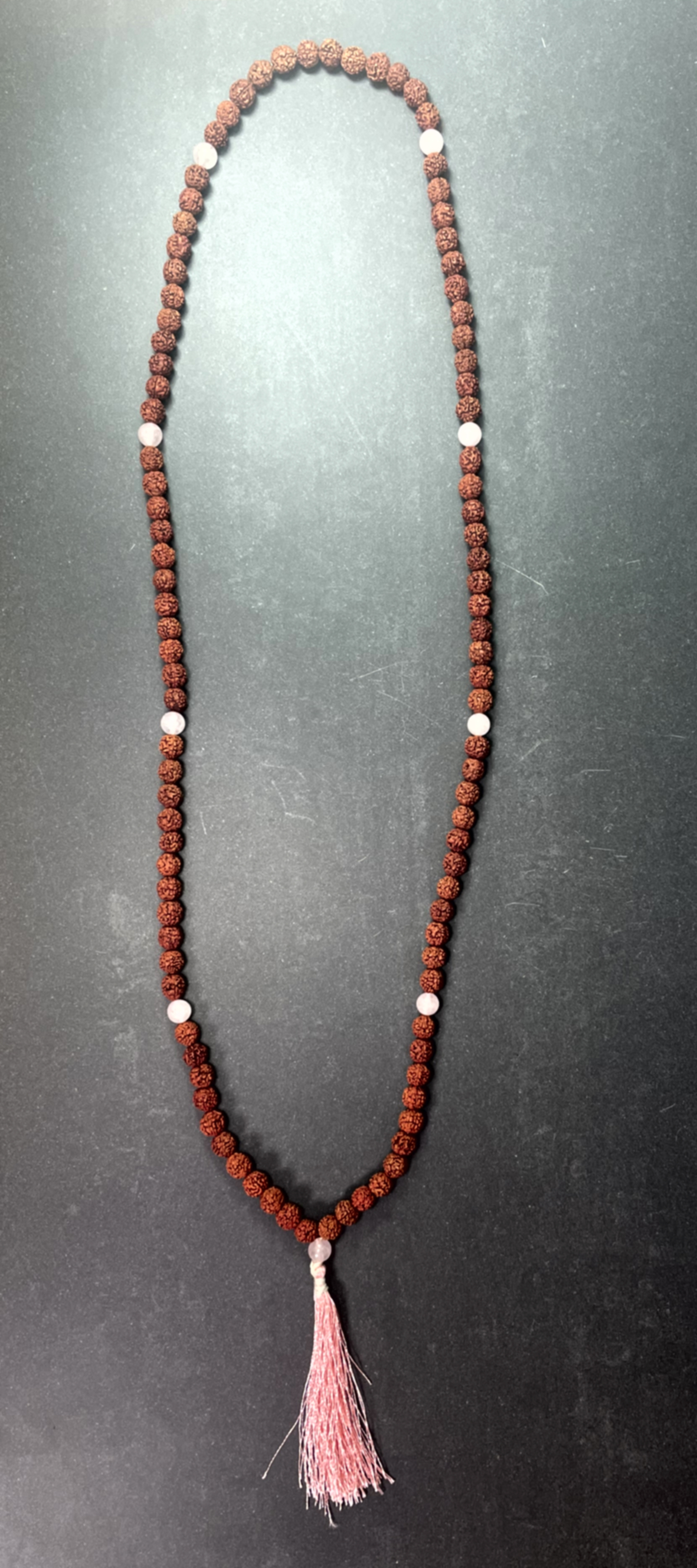 Mala halsband med Rosenkvarts & Rudraksha pärlor - Rosa Tofs