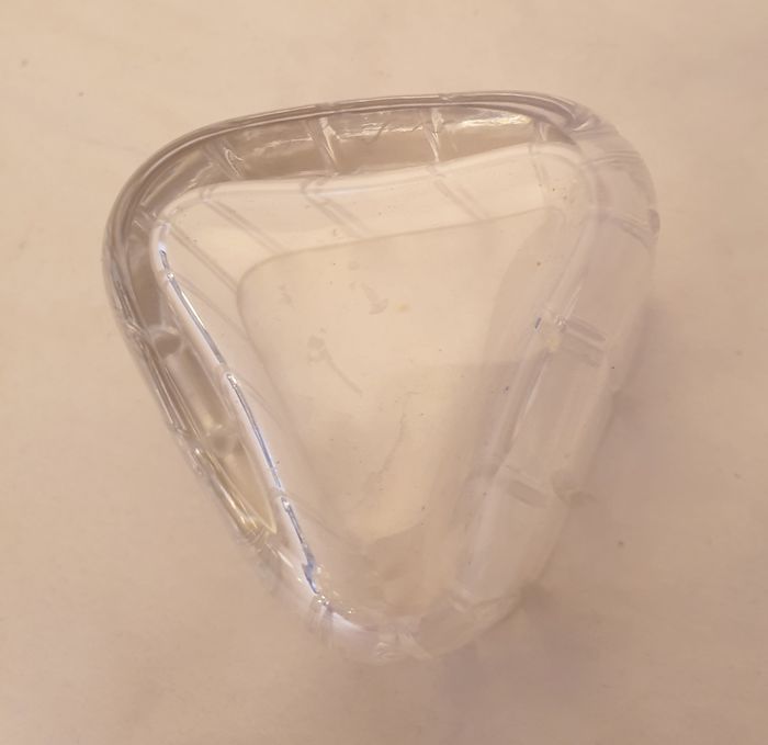 Orrefors small triangular vase crystal - 3