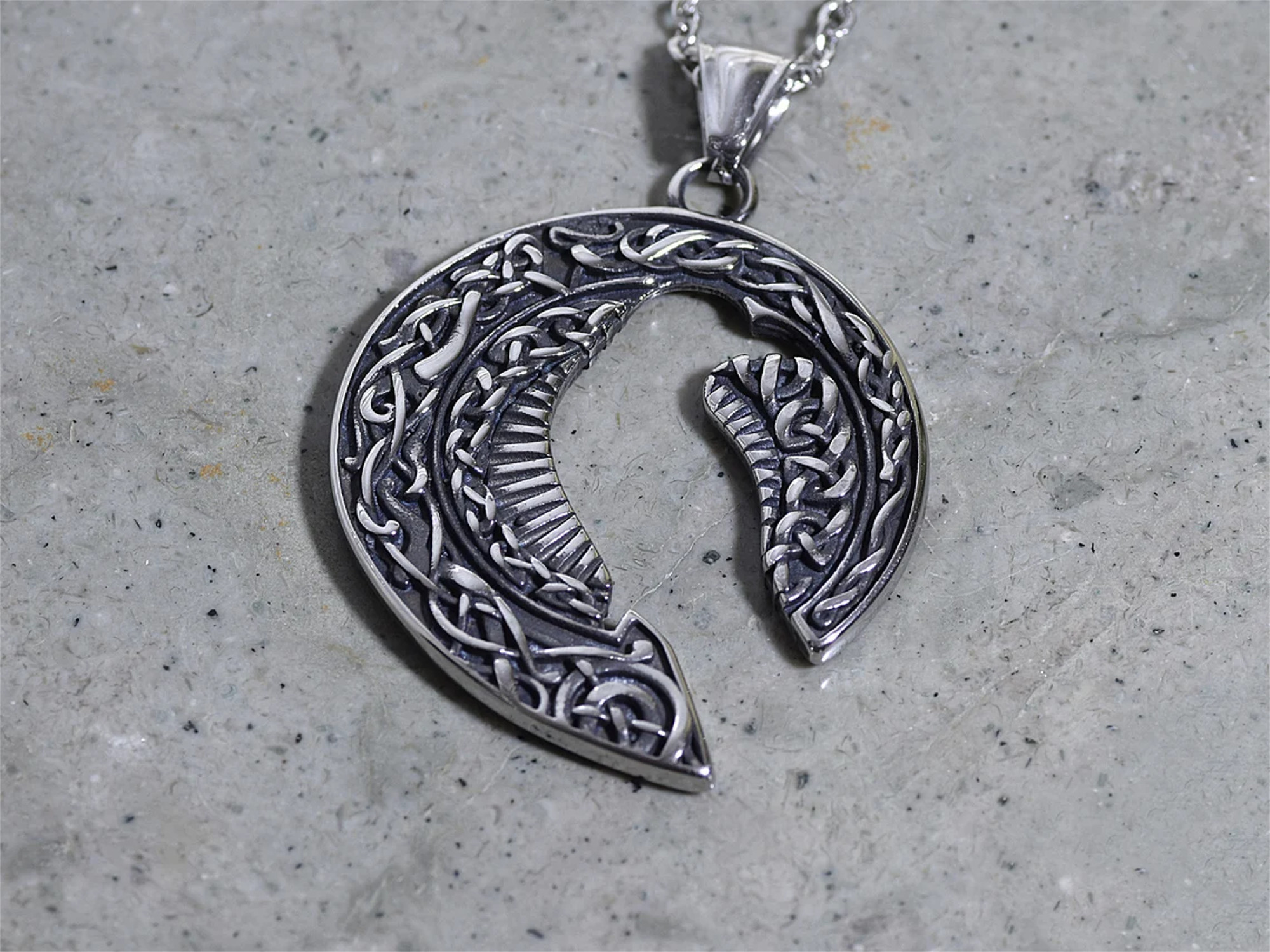 Hugin eller Munin Halsband i Rostfritt Stål, Korp Hänge, Asatro Accessoar, Viking Smycke - 3