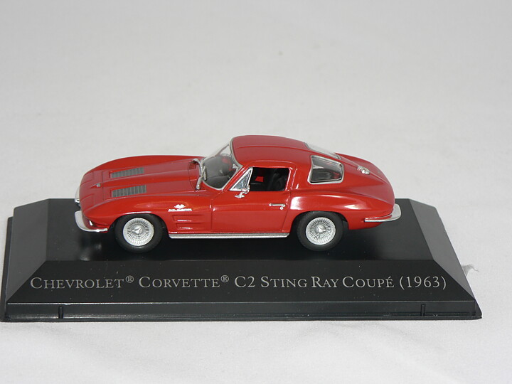 Chevrolet Corvette  C2 Stingray  -1967  1:43  Route 66