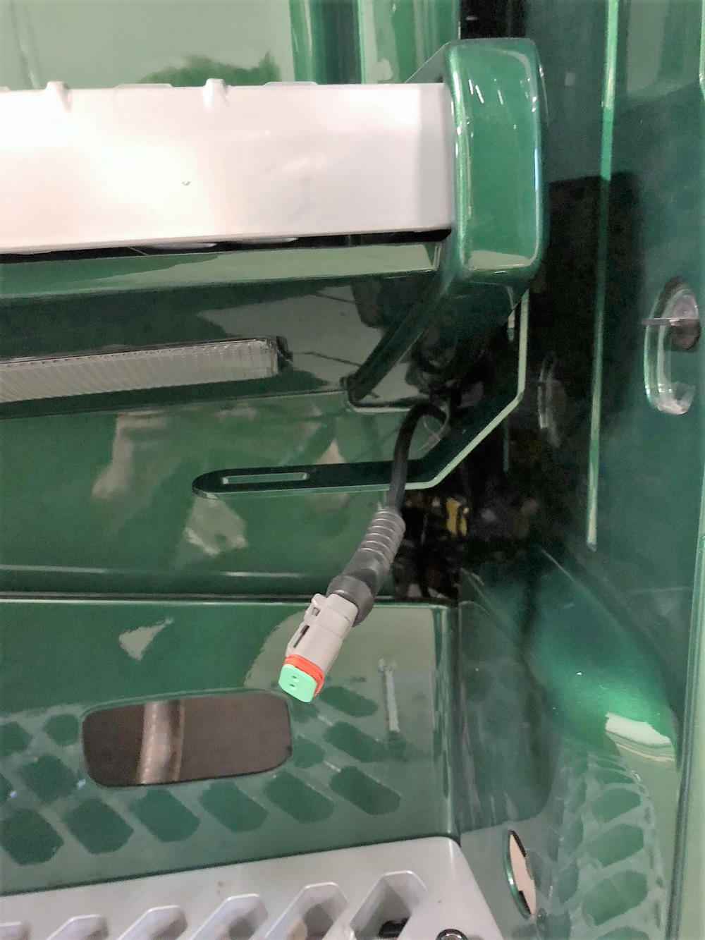 Pgtech - Arbetsljusfäste fotsteg Volvo FH4/5 - 3