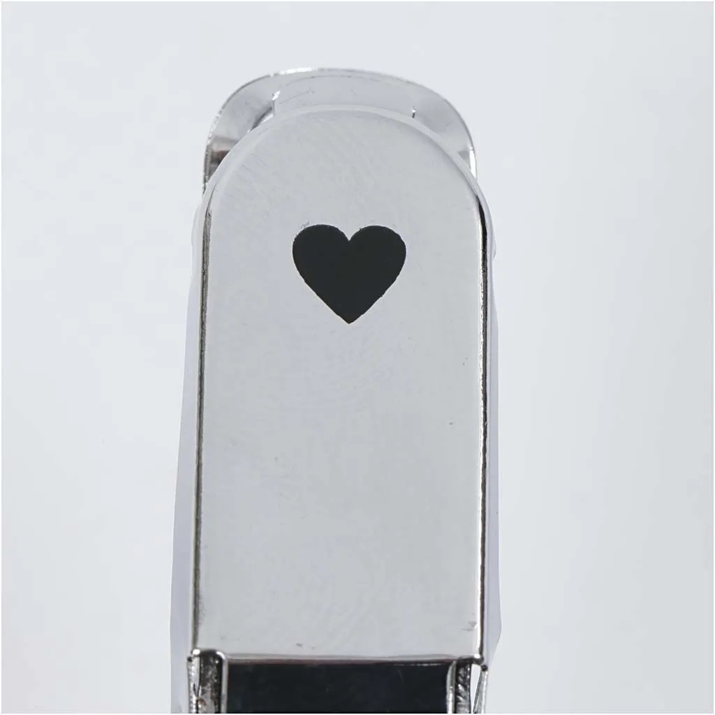 Fiskars Heart Hand Punch Pyssloteket