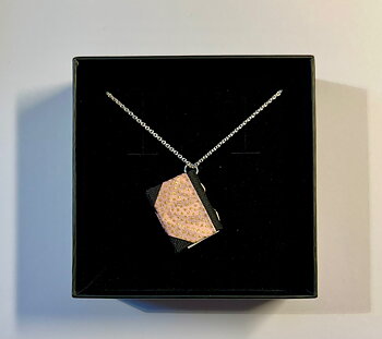 Bookie : Summer Shimmer Halsband - Handgjord miniatyrbok på kedja i sterling silver!