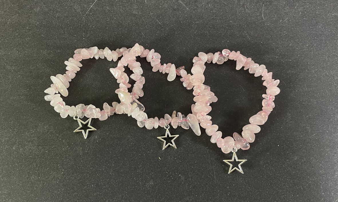 Rosenkvarts armband med stjärnhänge 