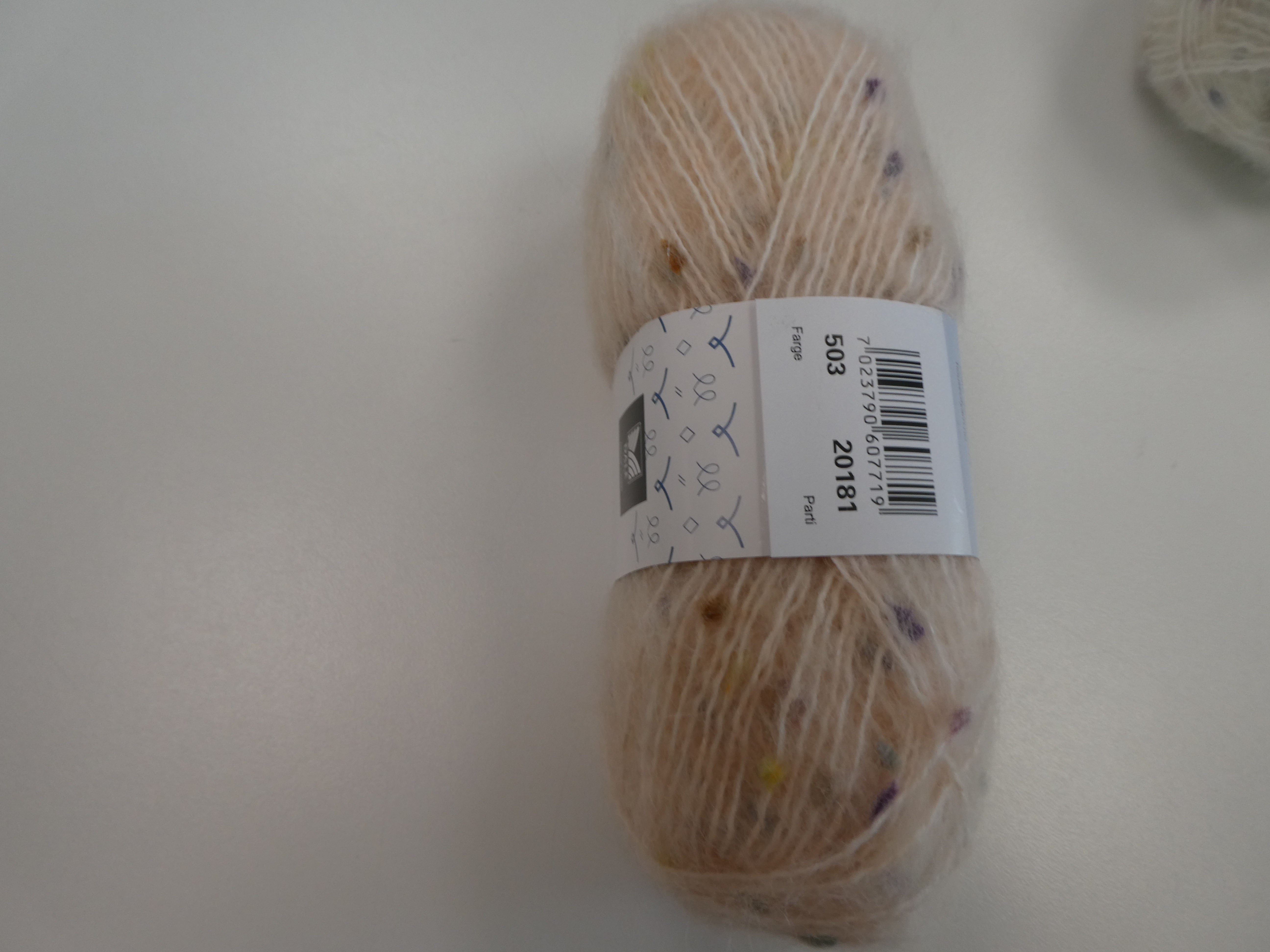 Multi popkorn ett garn från huose of yarn från Norge - 6