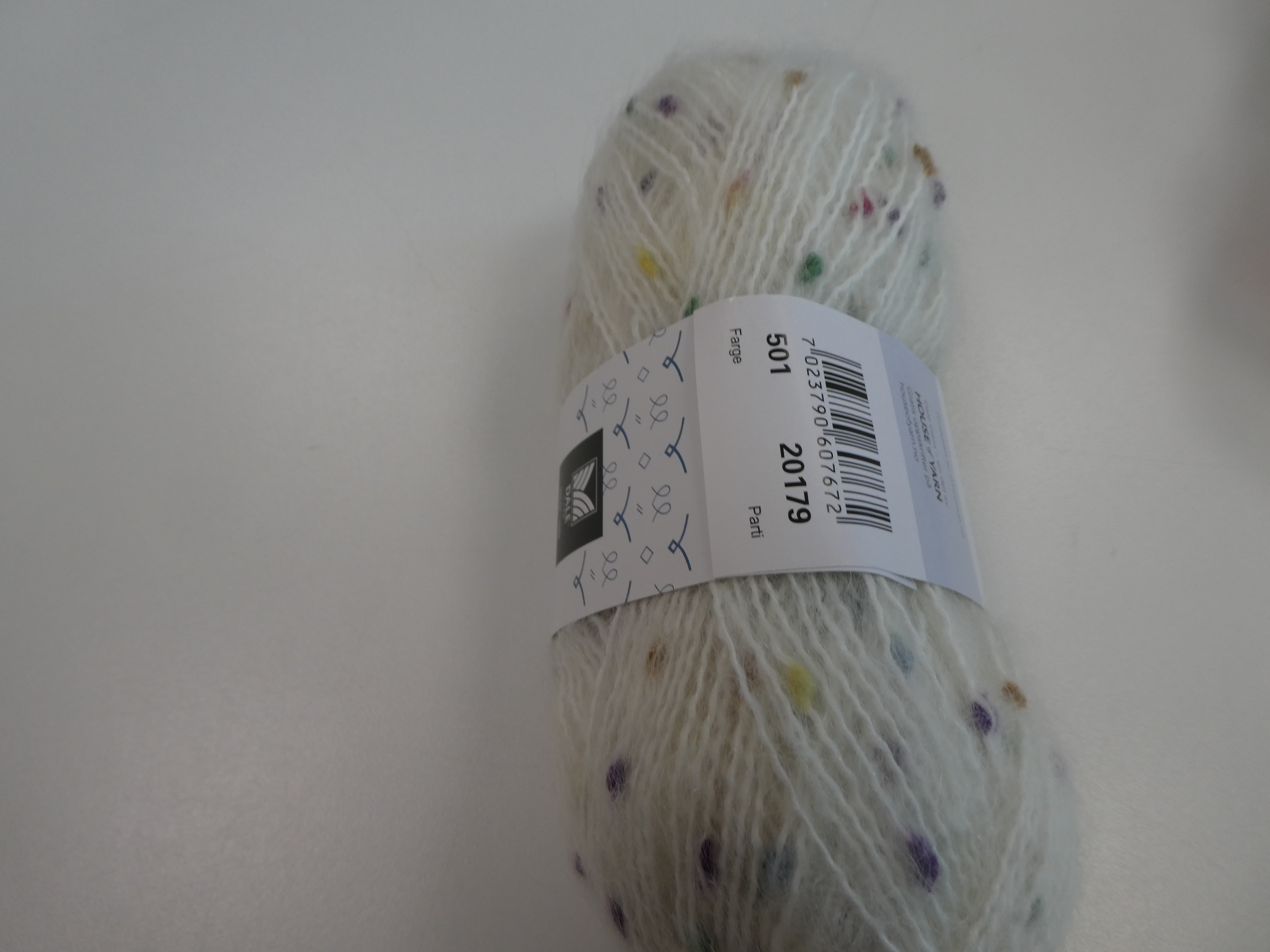Multi popkorn ett garn från huose of yarn från Norge - 5