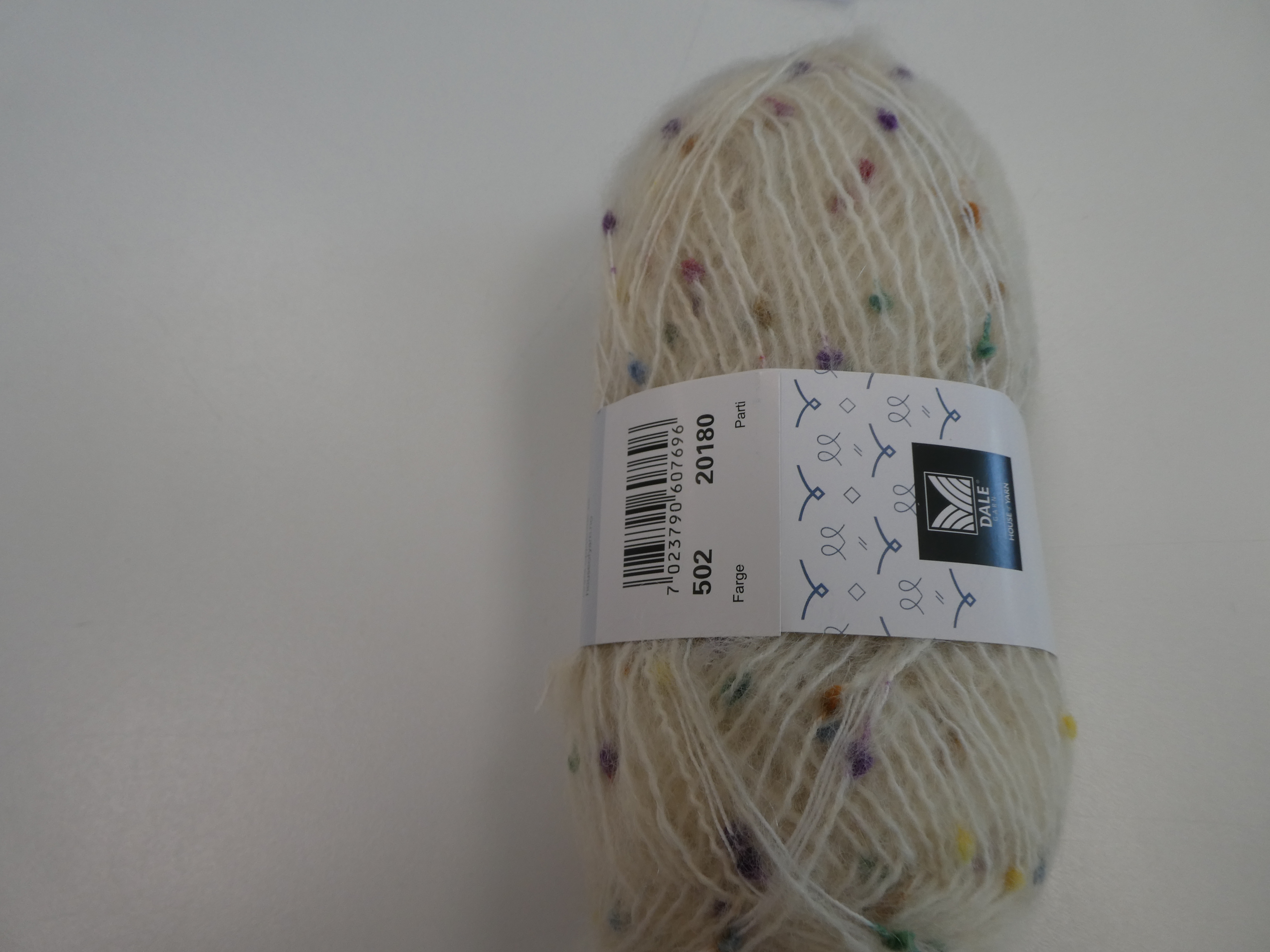 Multi popkorn ett garn från huose of yarn från Norge - 2