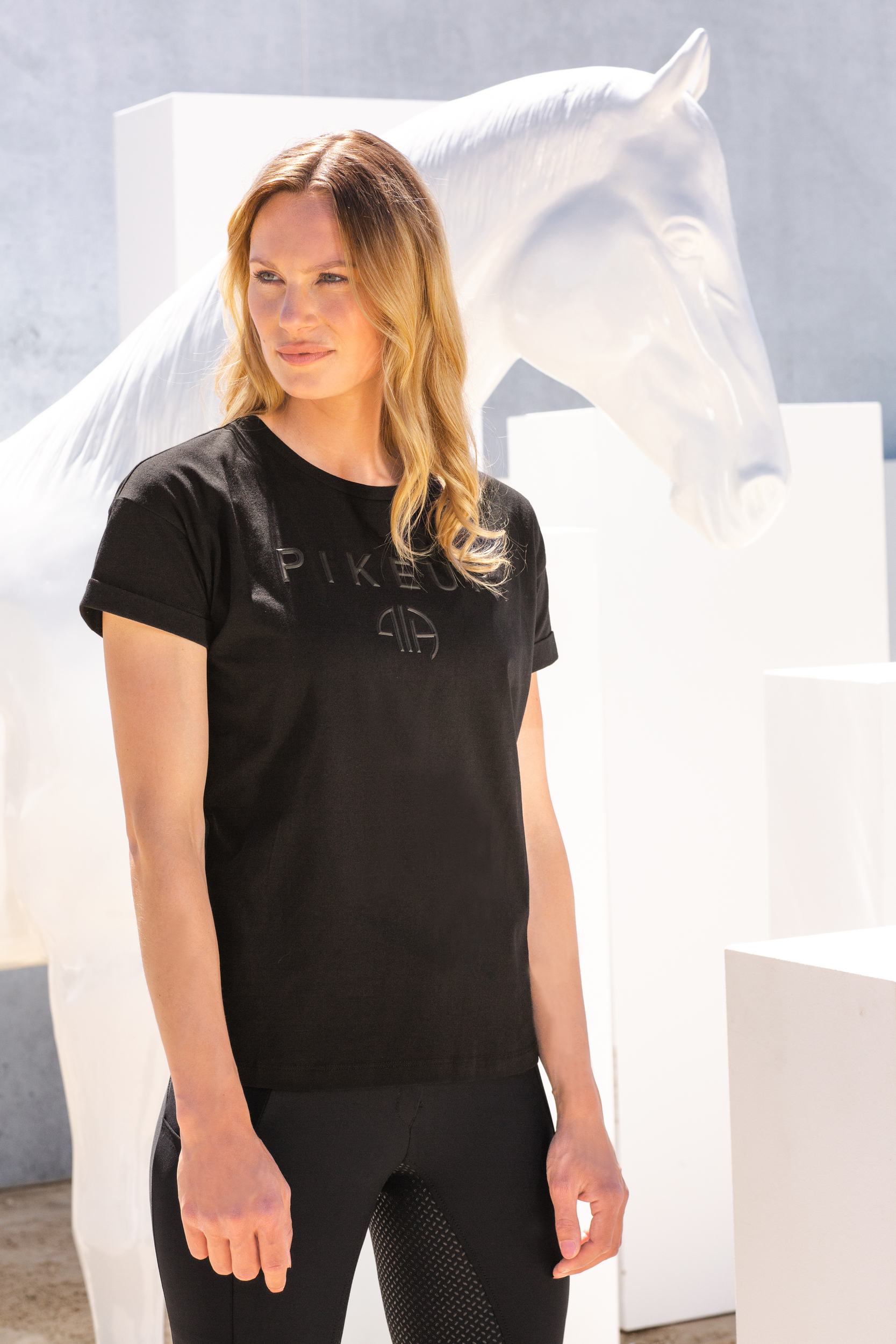 T-shirt PIKEUR Tiene - svart