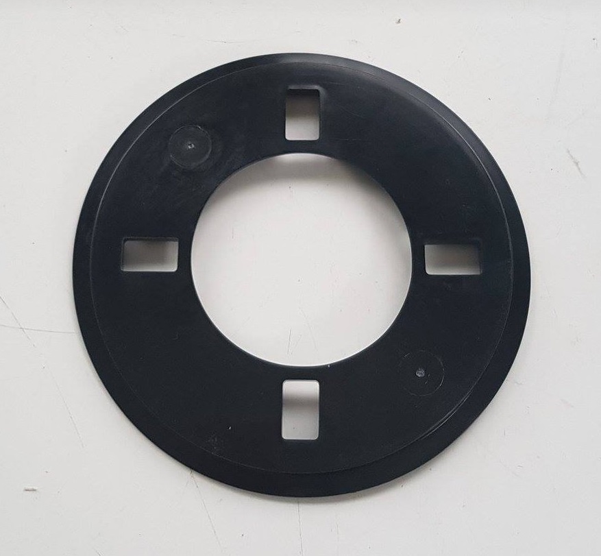 Plastic cover rear hub