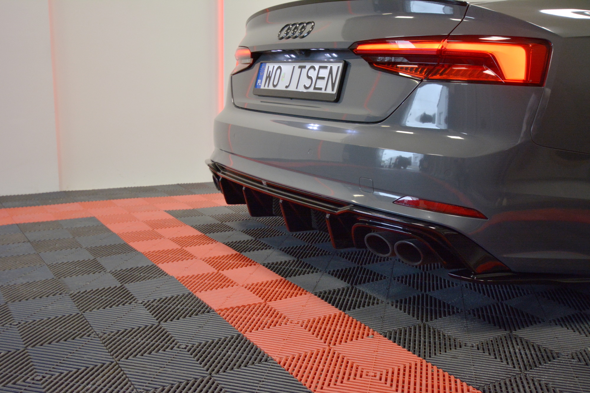 Bakre Valance Audi S5 F5 - 5