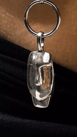  Necklace Face stone/ white