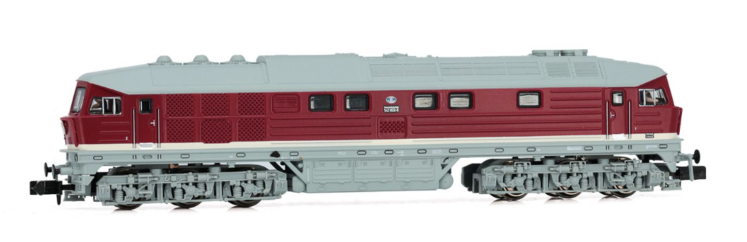 DR, diesel locomotive 142 002-5, red with grey roof, ep. IV, with DCC sound decoder