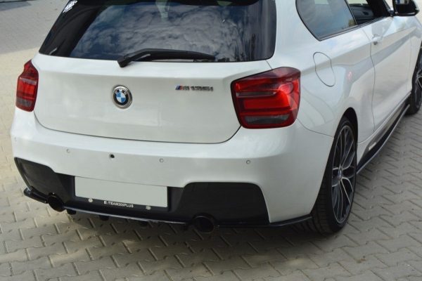 Central Bakre Splitter BMW 1 F20/F21 M-Power (Med Vertikala Stänger) / Blanksvart - 2