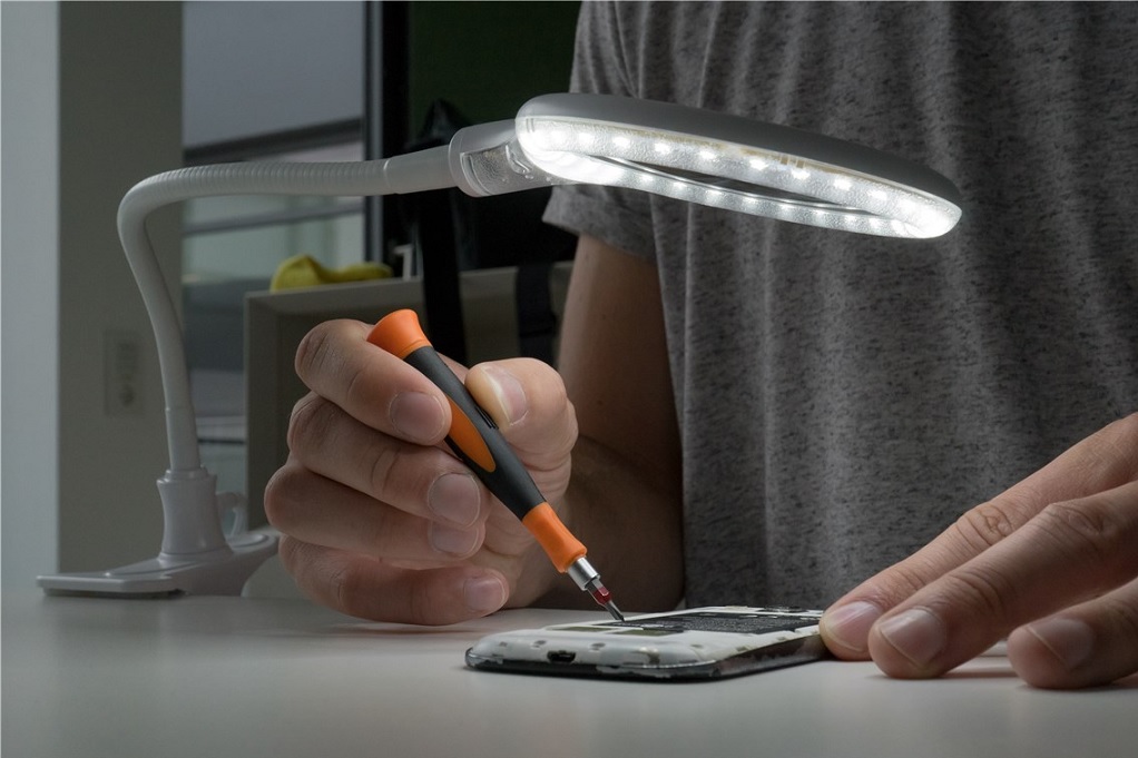 Goobay LED-Förstoringslampa Med Bas Och Klämma, 6 W - 3