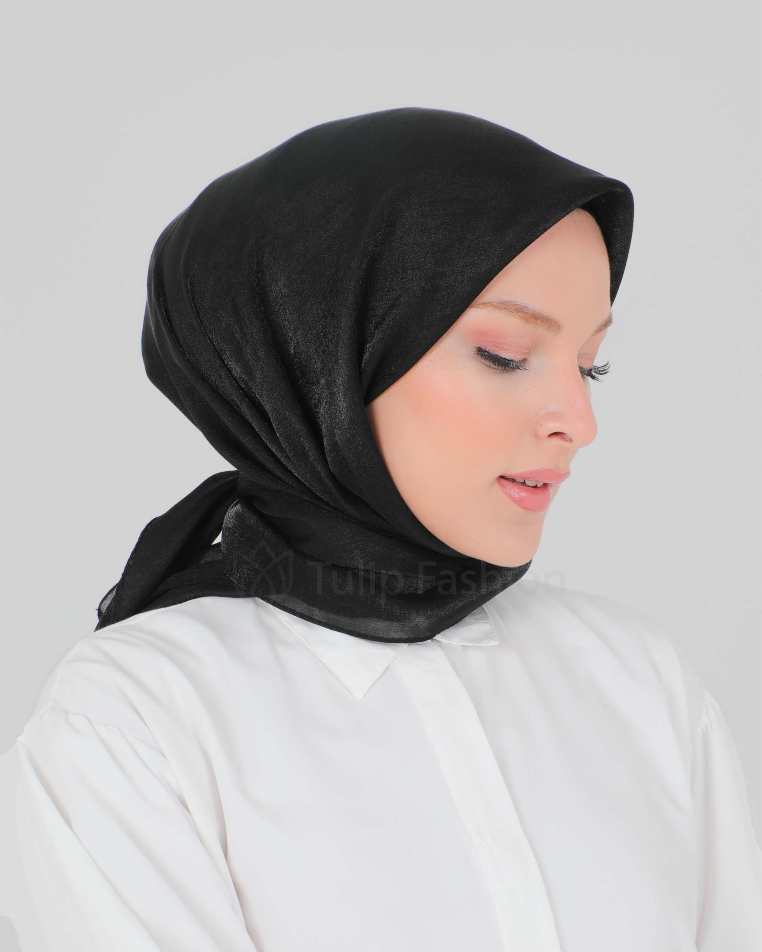Hijab - Square shiny - Black - 3