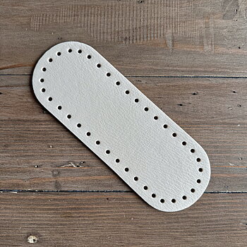 Oval väskbotten i konstskinn 22x8 cm, creme