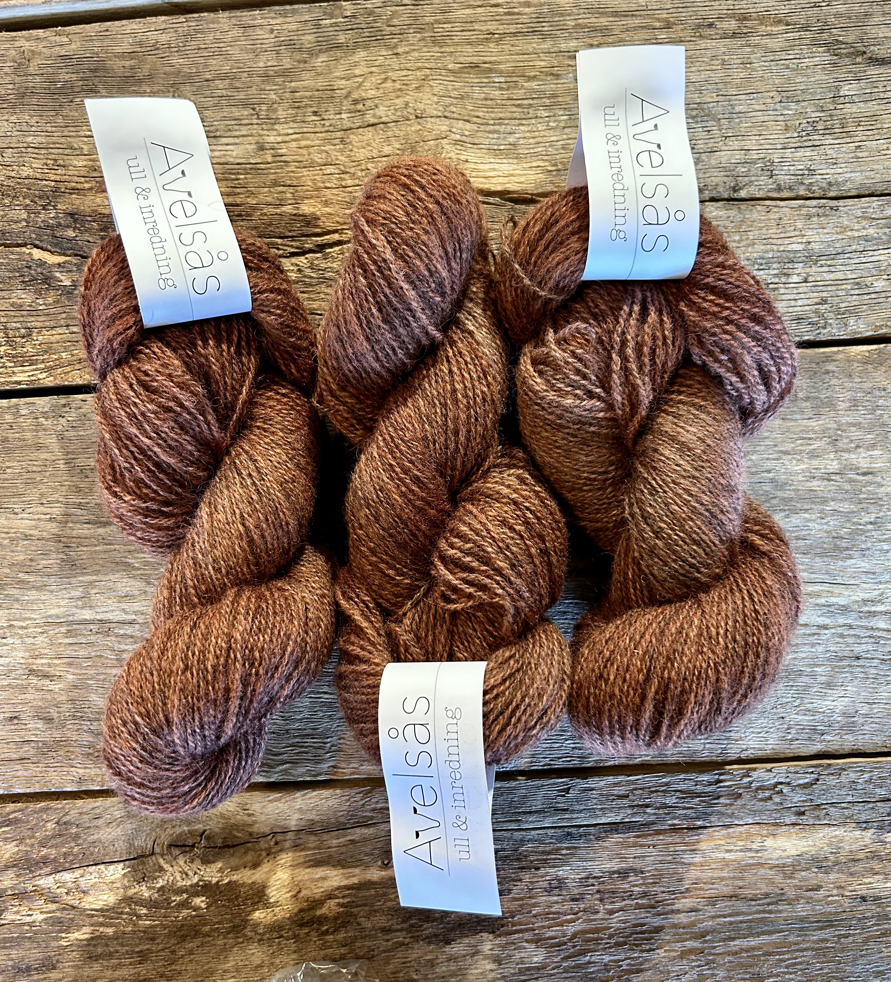 2-threaded "Svärdsjögarn" (Yarn) 