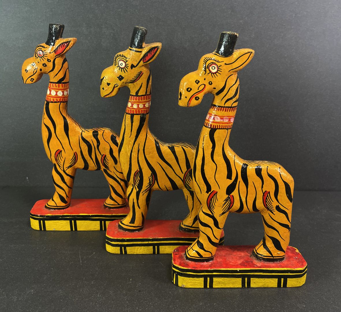 Handmålad Giraff i Trä