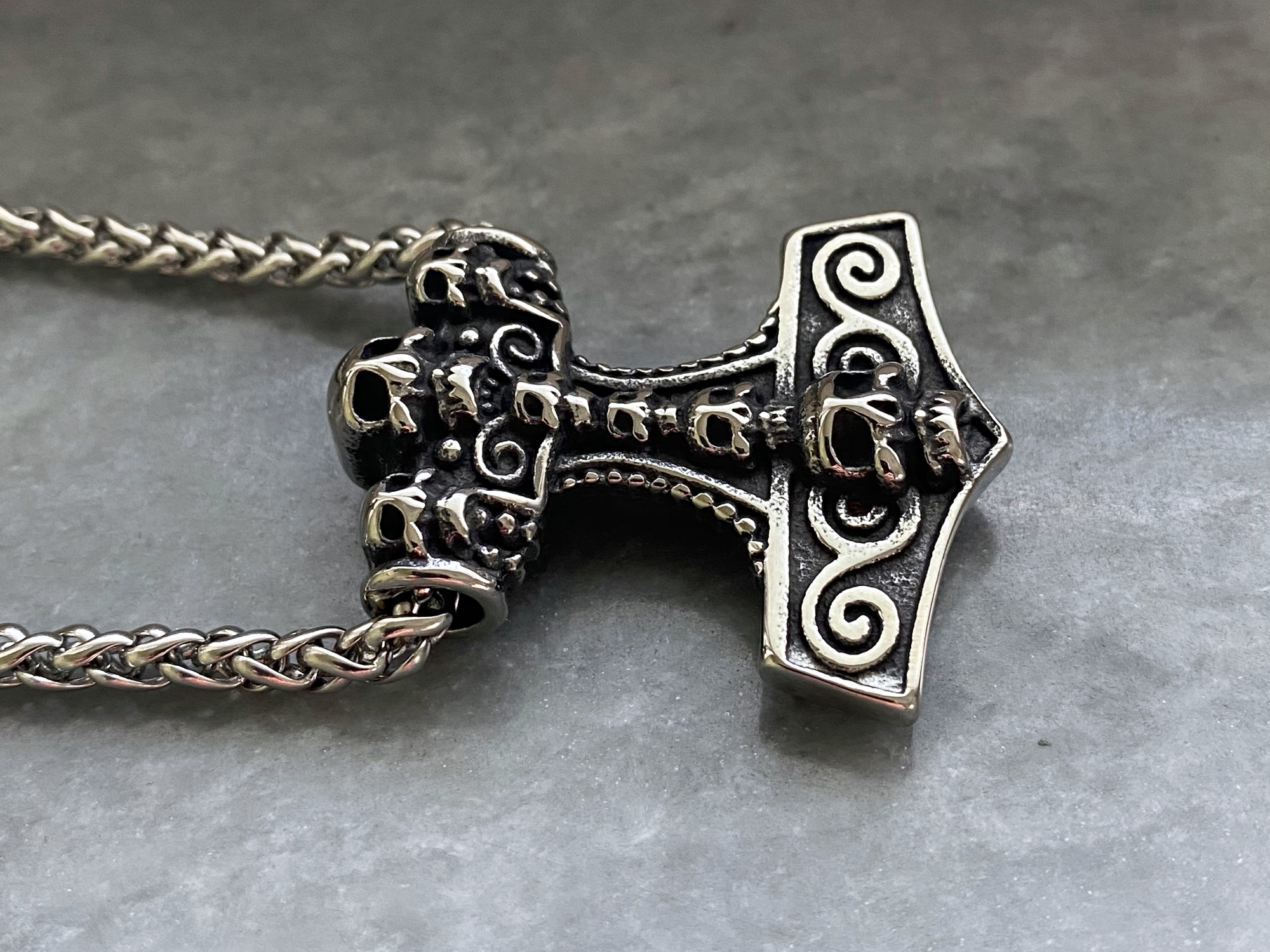 Torshammare med Döskallar Halsband i Rostfritt Stål, Viking Hänge, Mjölner Smycke - 3