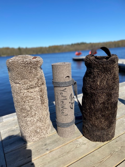 Espresso brunt Bolster i äkta fårskinn av YoMeWool. - 6