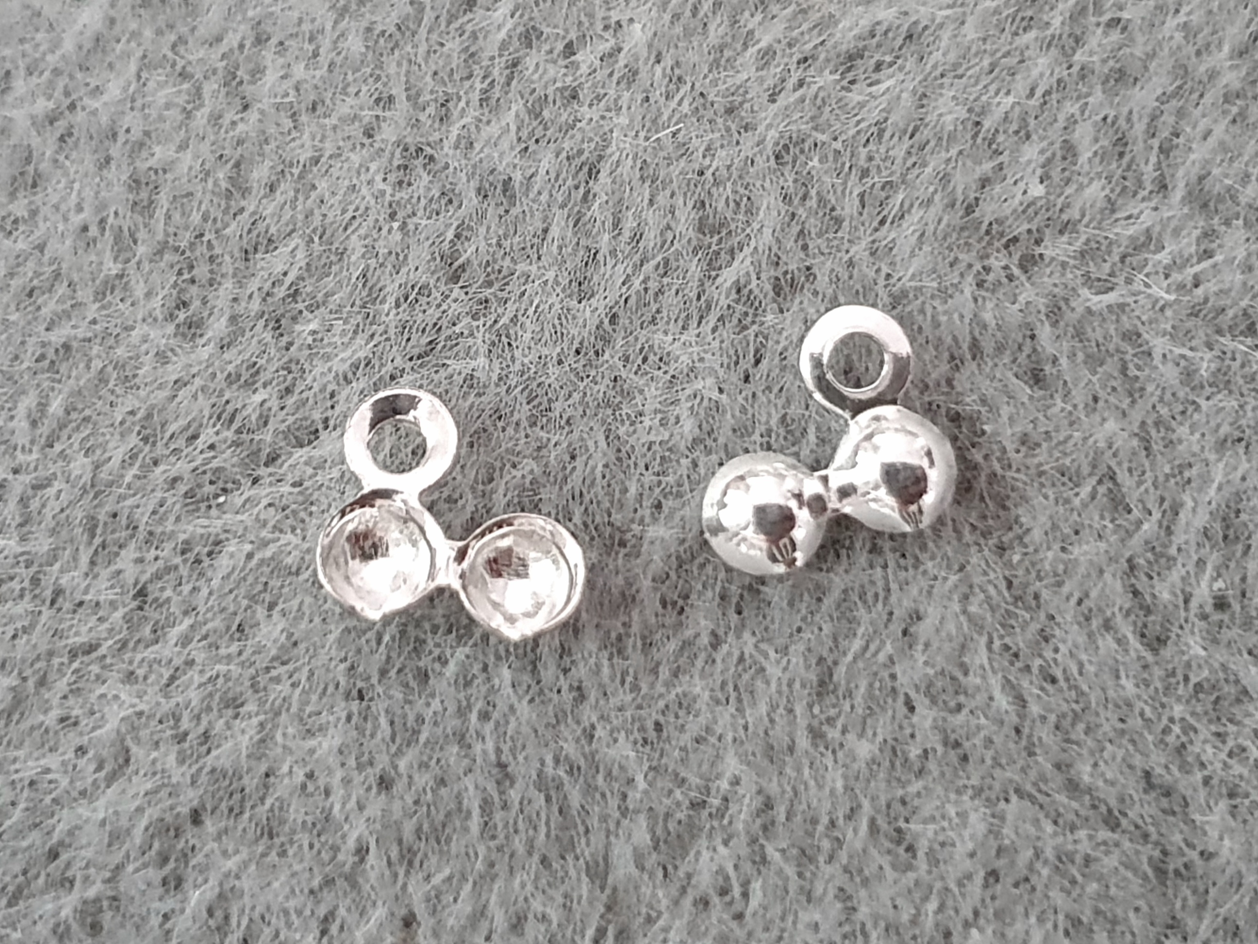 Knutgömma sidvikt kåpa 3,4mm, hel fästögla hål ca 1,3mm 1par/fp Pris/fp 925-silver