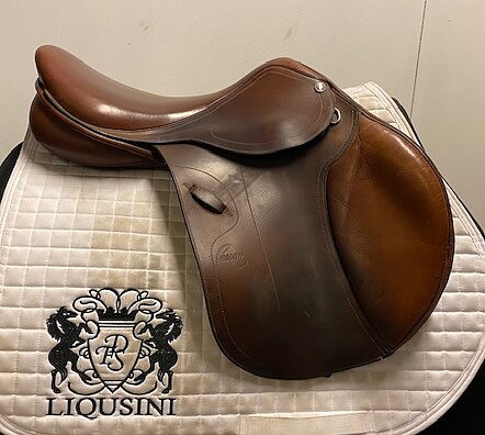 Hoppsadel Pessoa 17"