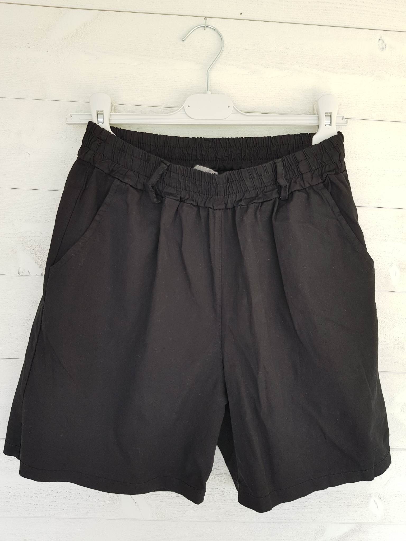Shorts Linn  - Svart