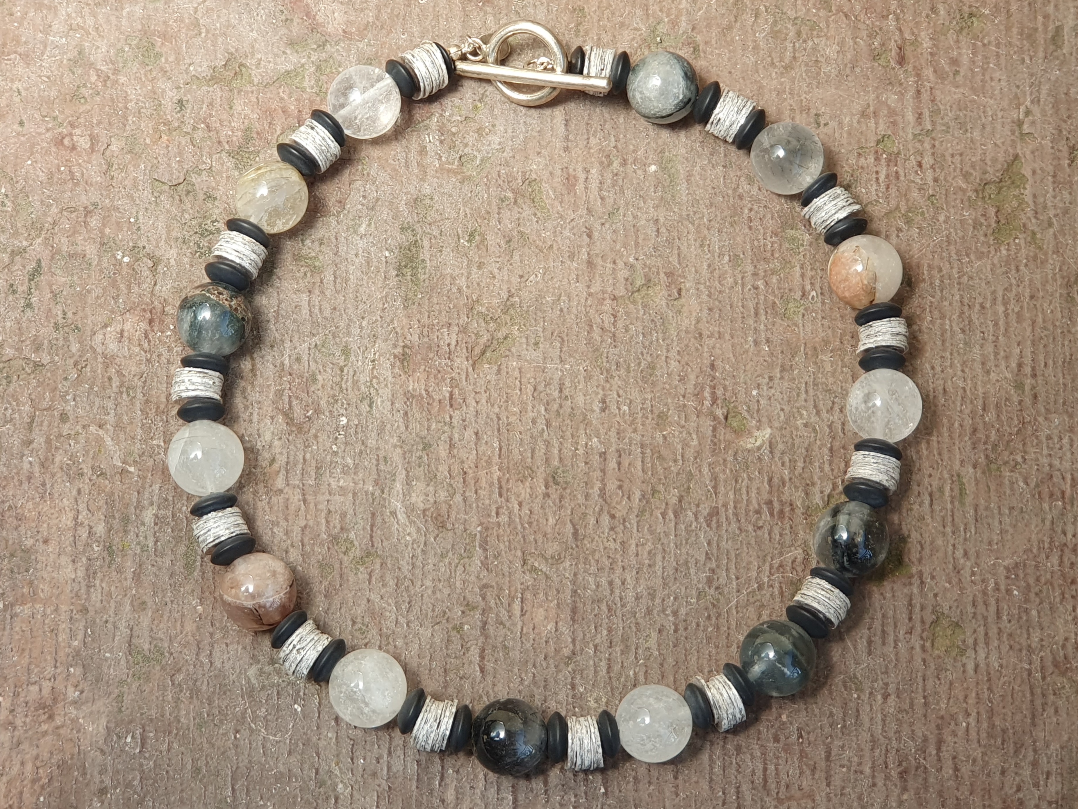 Halsband Kvarts, jaspis, brecciajaspis, muskovitglimmer och matt onyx 925-silver