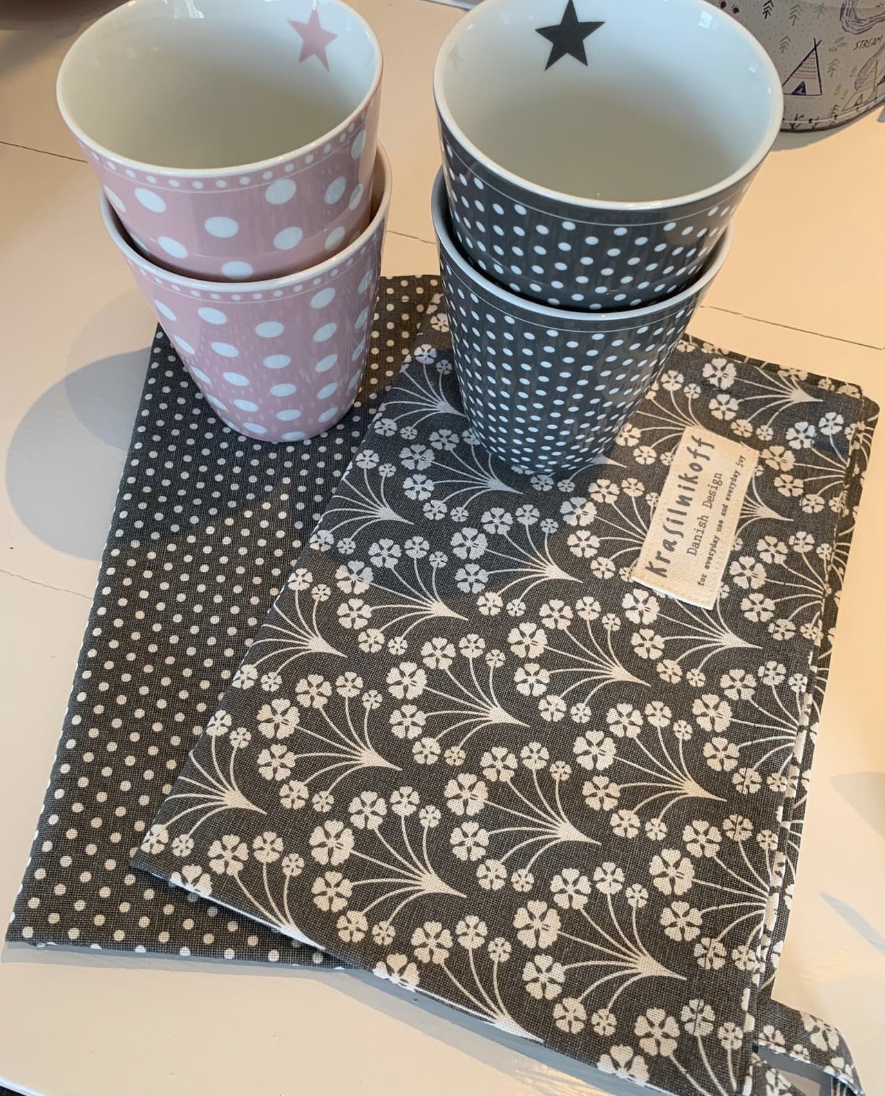 Happy Mug Micro Dots Charcoal Krasilnikoff  - 3