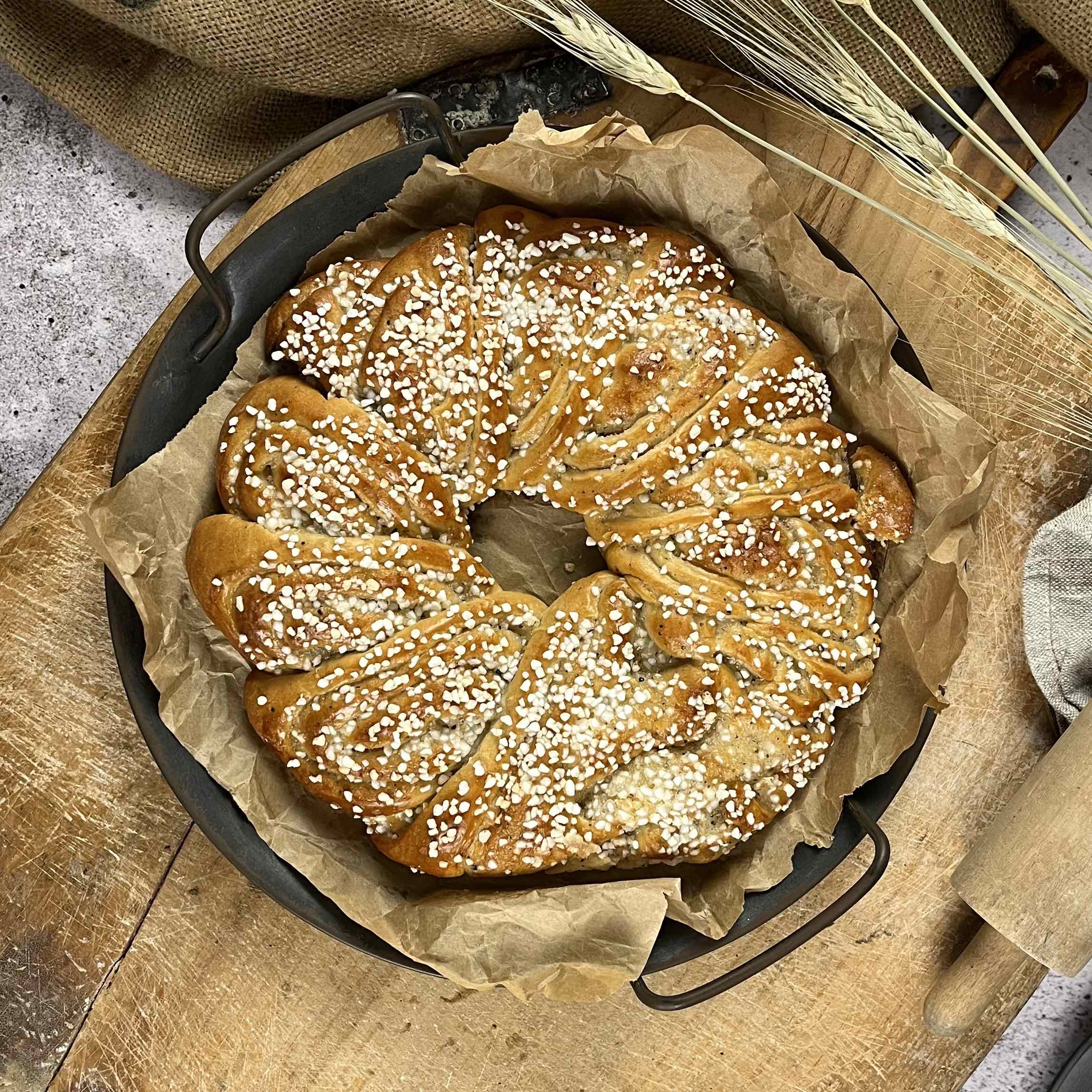 Kardemummakrans Källmans, 340 g. Pris från kr/st: