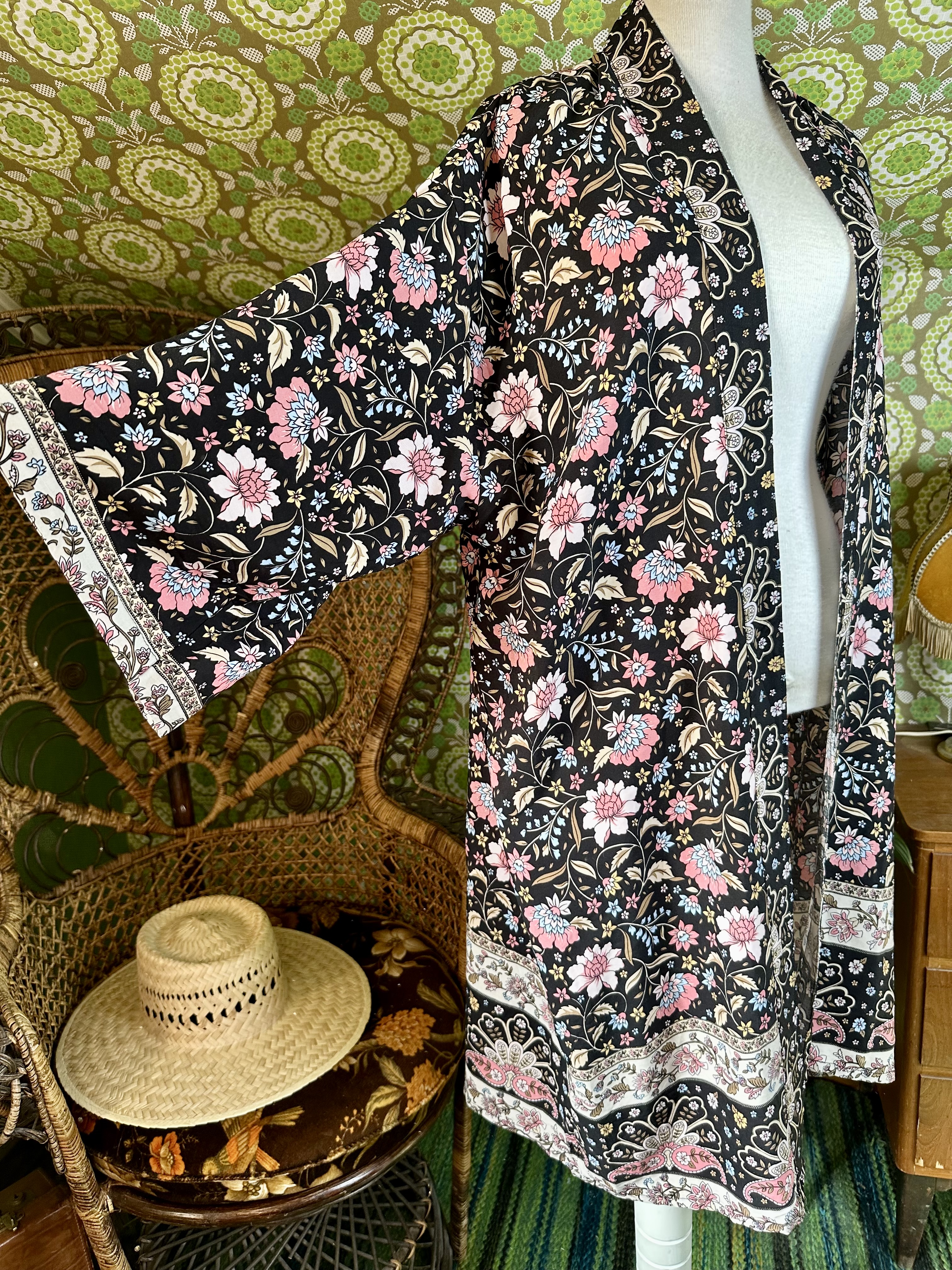 kimono  svart floral   - 8