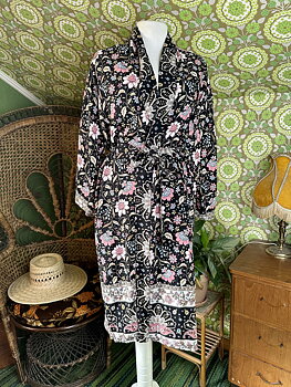 kimono  svart floral  
