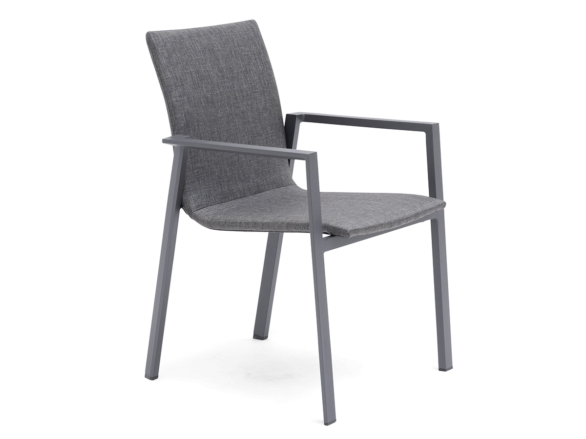 Borgdala stapelstol antracit från Hillerstorp med aluminiumstomme och grå textilene