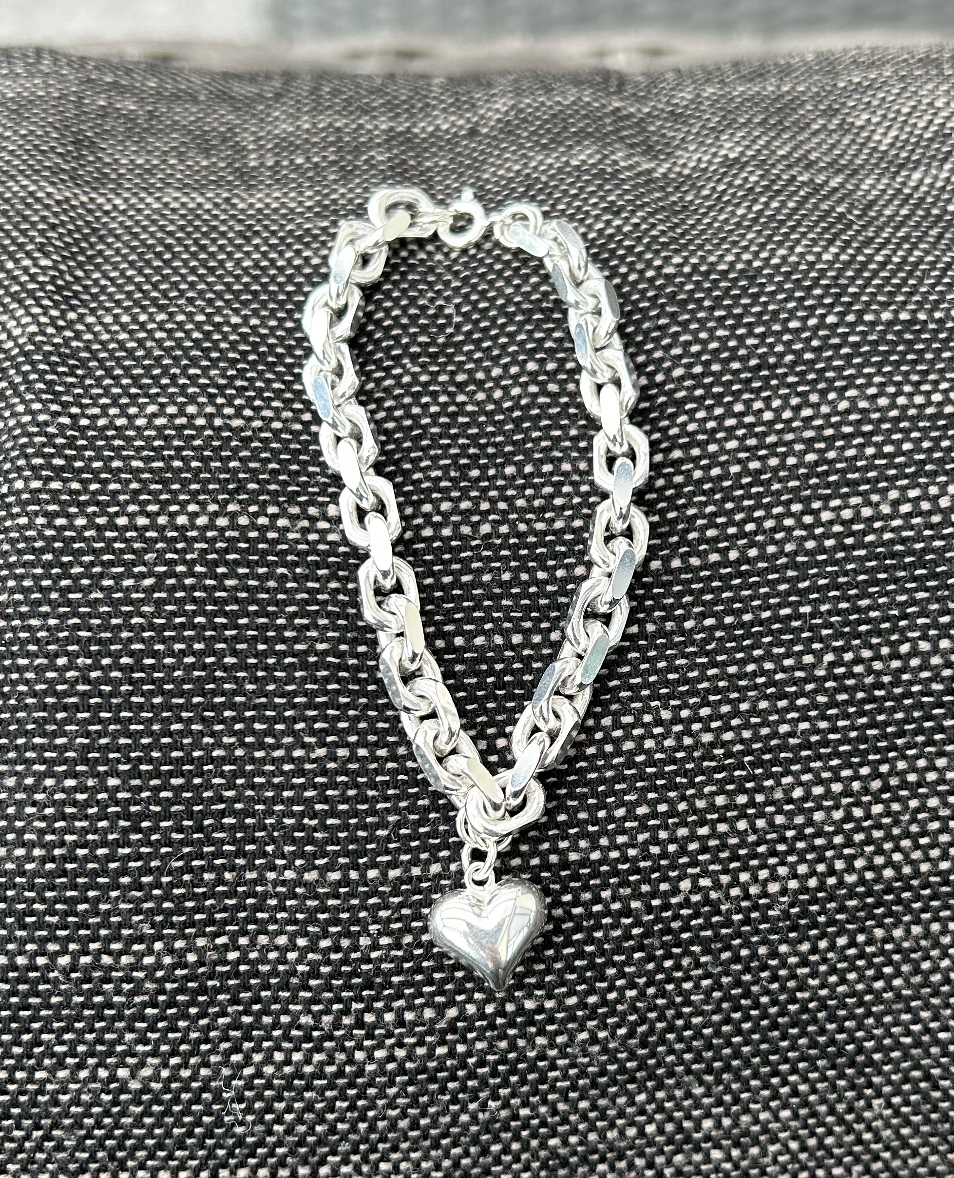 Armband tjock länk med hängande hjärta 